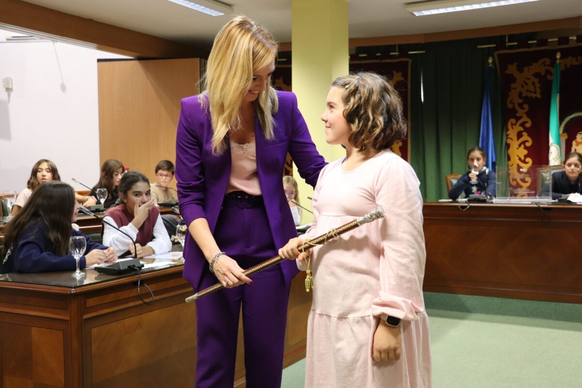 Aitana López, del CEIP Giner de los Ríos, es elegida nueva alcaldesa infantil de Maracena