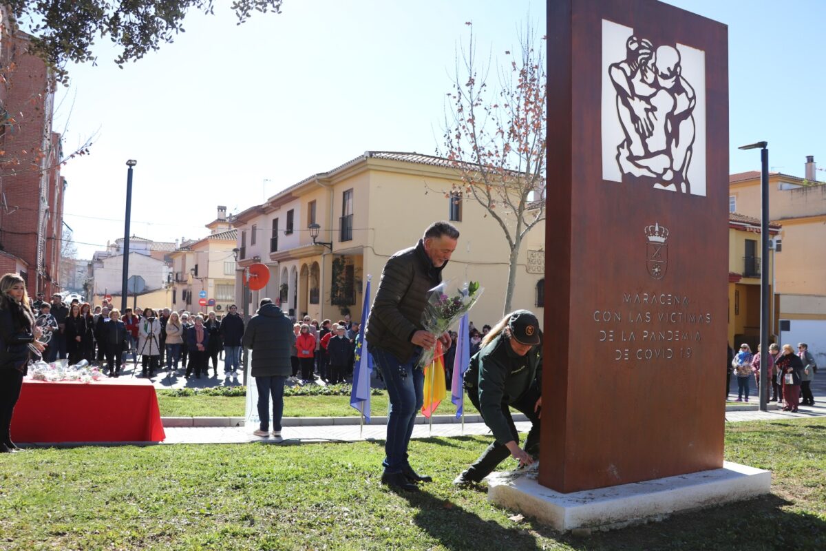 Homenaje a las víctimas del COVID19 en Maracena