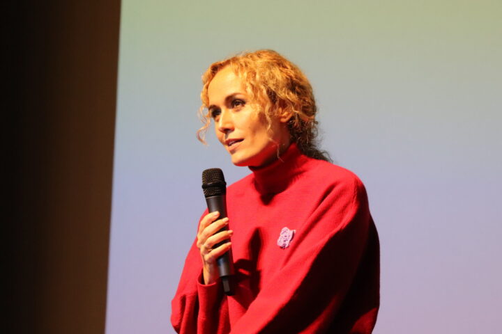 María Bestar estrena en Maracena su documental ‘No estás loca. La verdad sobre la violencia vicaria’